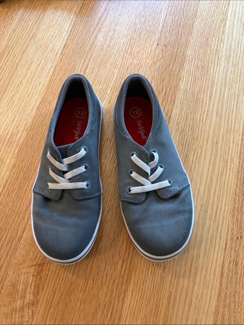 Cat & Jack Kids Casual Grey Canvas Sneakers with White Laces Size 12